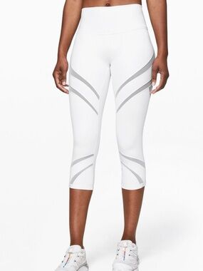 lululemon athletica White Capri Leggings size 6